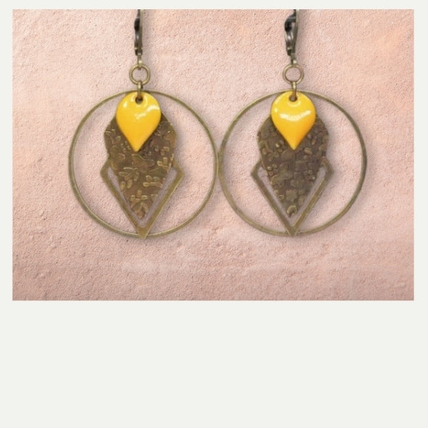 DIY boucles d'oreilles jaunes et bronze