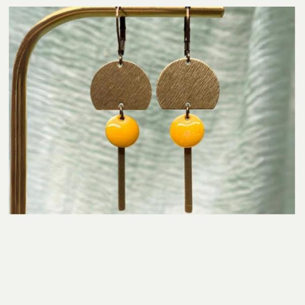 DIY Boucles vase moutarde