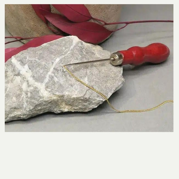 alene-chaine-bijoux-outil