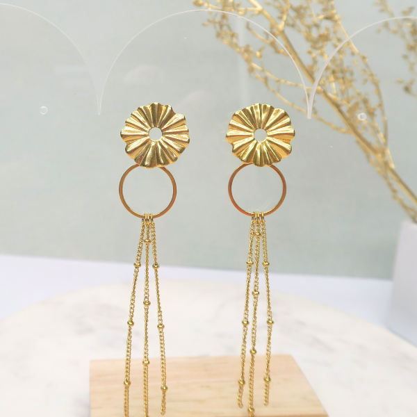 4 clous de boucle d'oreilles fleur en acier doré