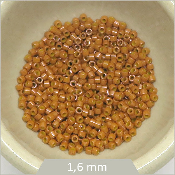 5g de perles Miyuki Delica 11/0, DB0664 citrouille foncée