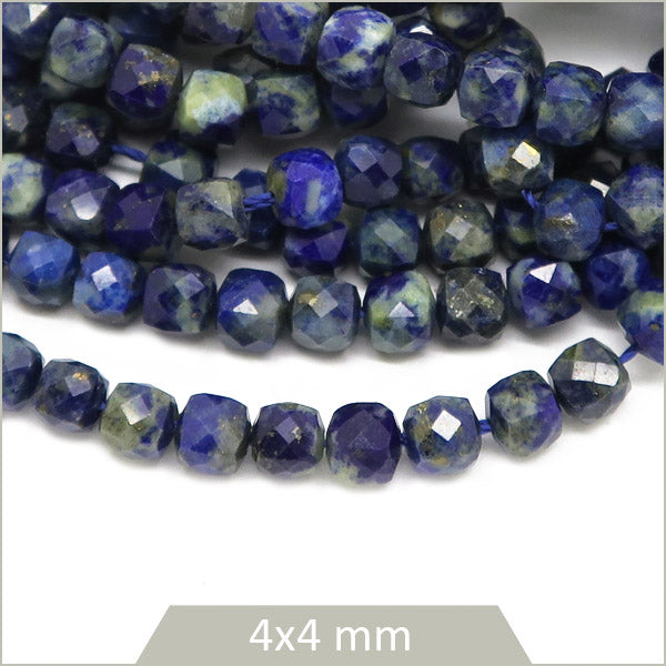 Env. 90 perles cubes facettées en Lapis Lazuli, 4x4mm env.