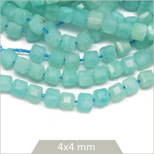 Env. 90 perles cubes facettées en Amazonite vert d'eau, 4x4mm env.