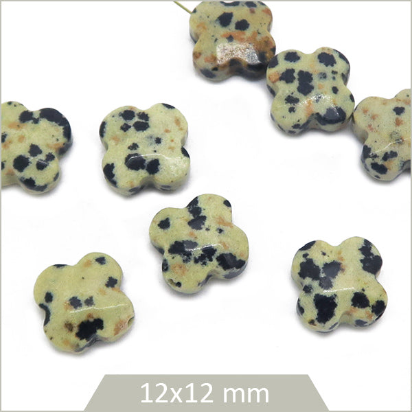 10 perles trèfles en jaspe dalmatien