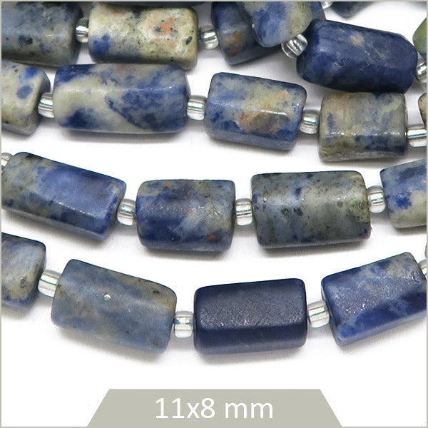 Env. 30 perles colonnes en Sodalite, 11x8 mm