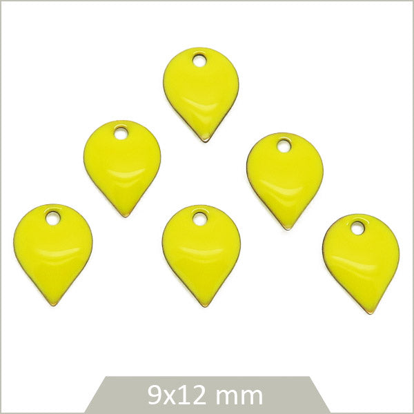 6 sequins effet émaillé goutte inversée jaune