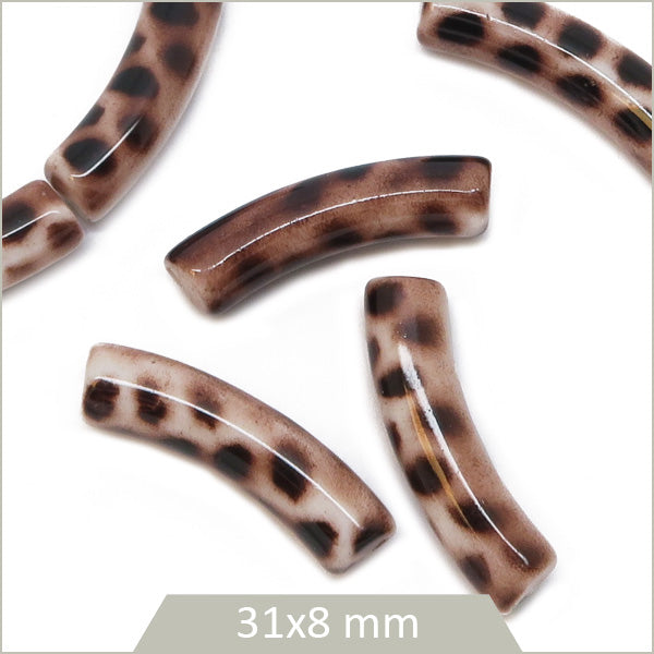 12 perles tubes incurvés, brun motif léopard 8 mm