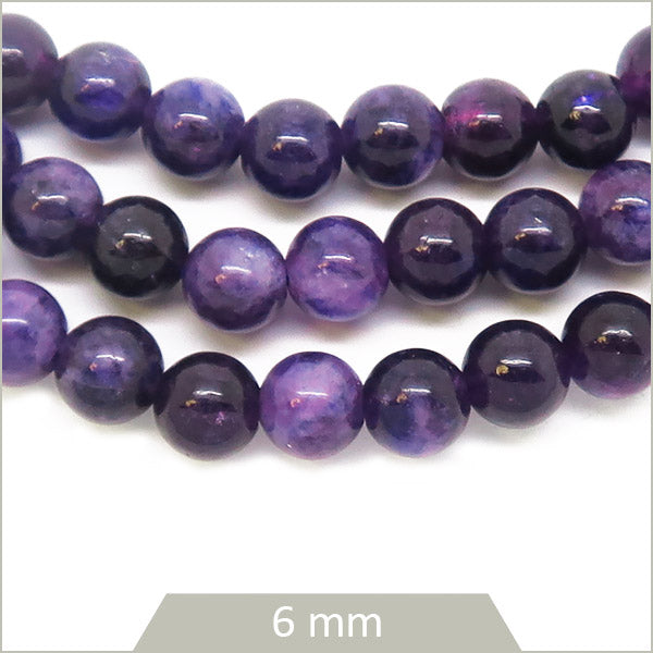 Env. 30 perles rondes en Jade de Malaisie teinté violet, 6 mm