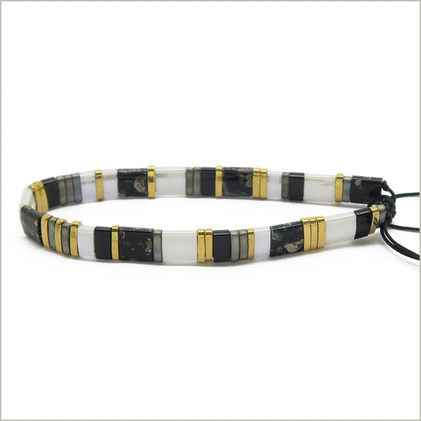 6g de mix de perles Tila black and white