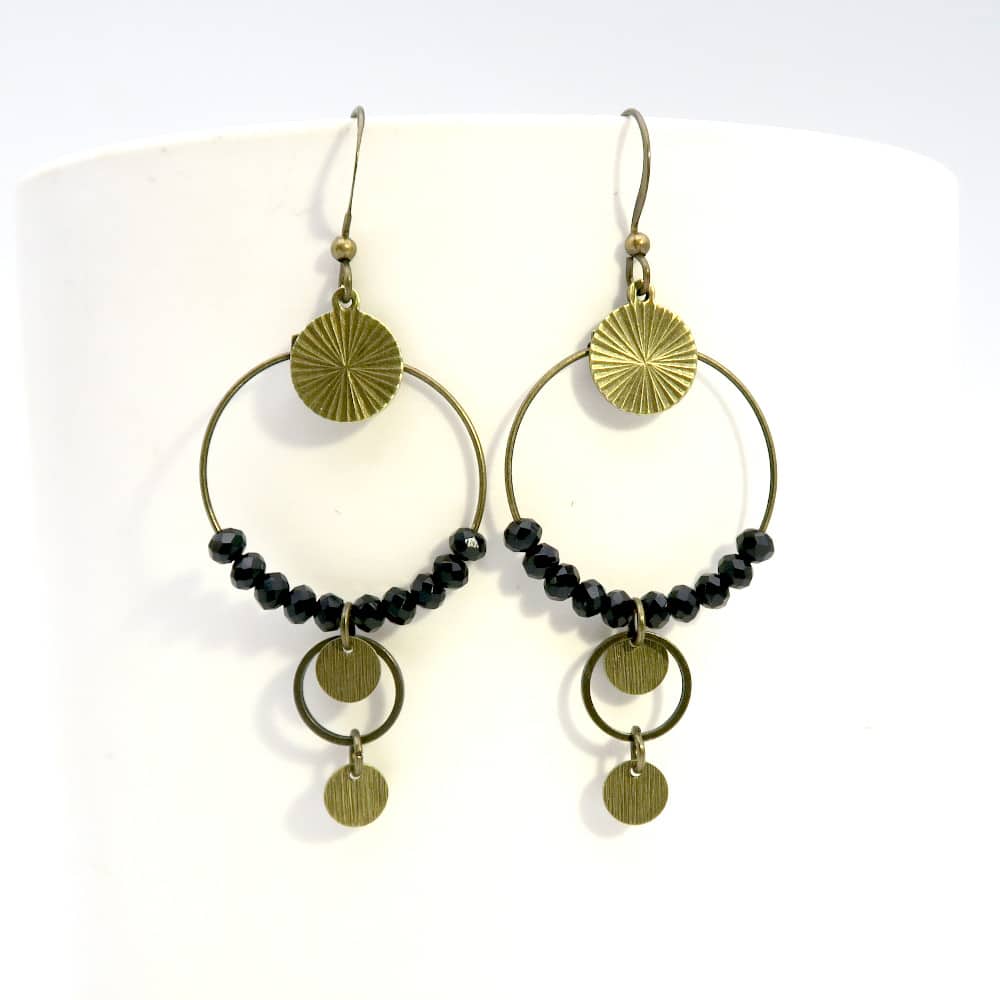 Montage boucles d'oreilles en bronze