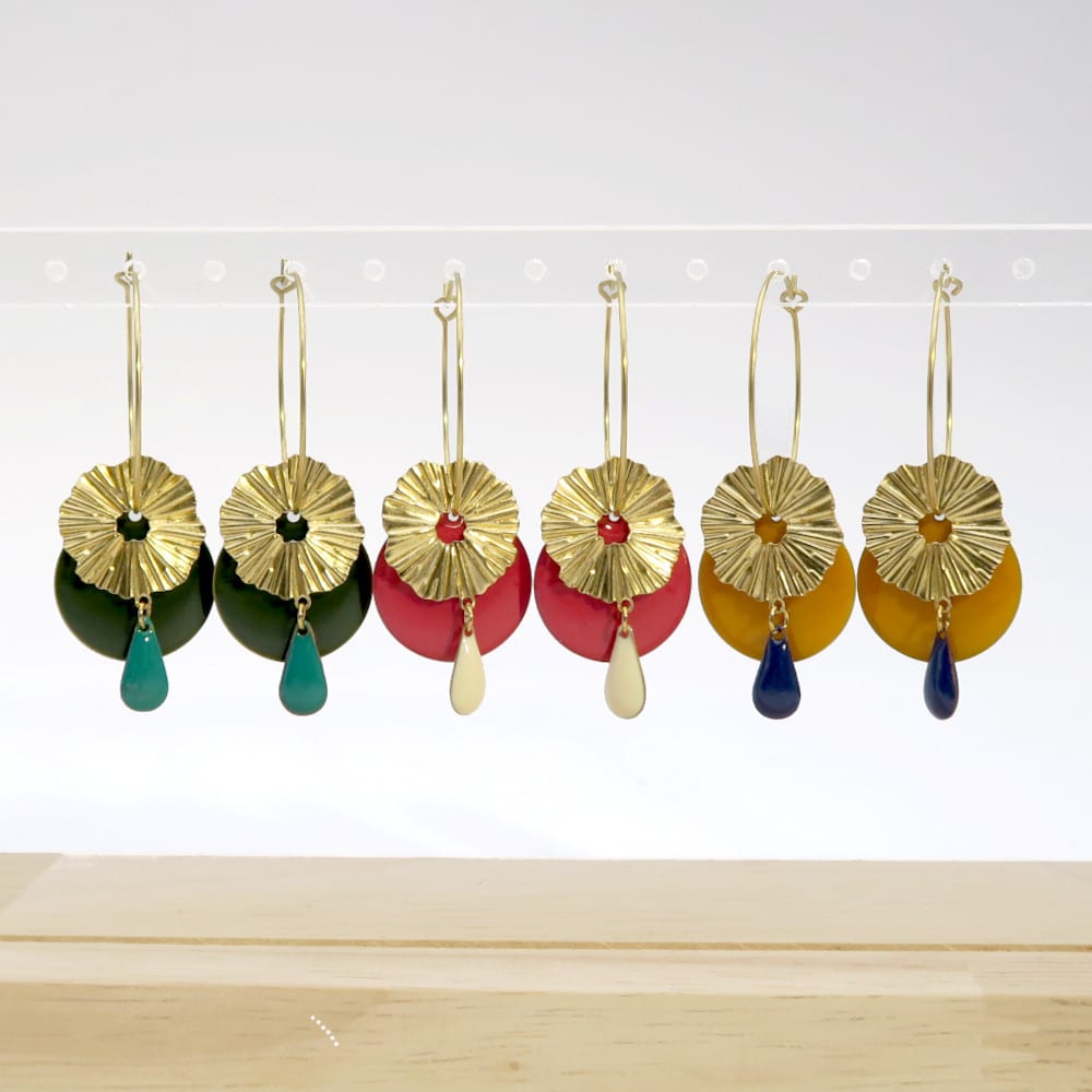 Création boucles d'oreilles DIY colorés