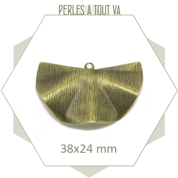 Fournisseur breloque éventail 3D