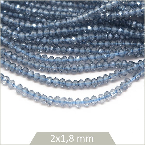 lot de petites perles de verre bleu forme donut