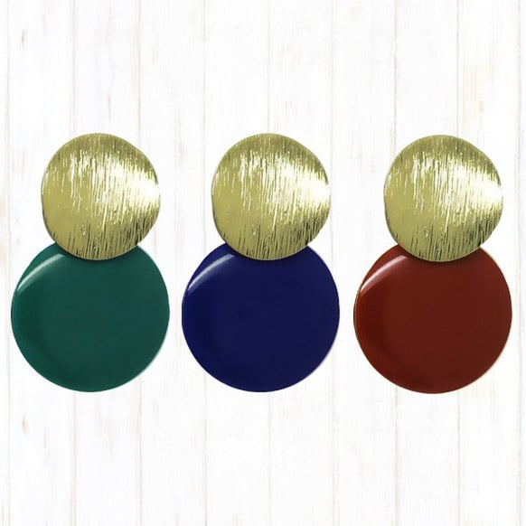 Clou de boucles d'oreilles doré