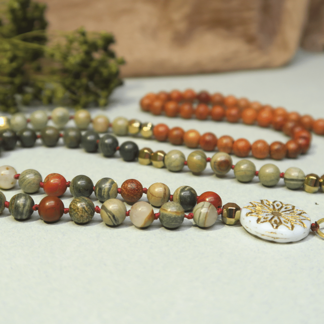 Creation collier mala pierre naturelle