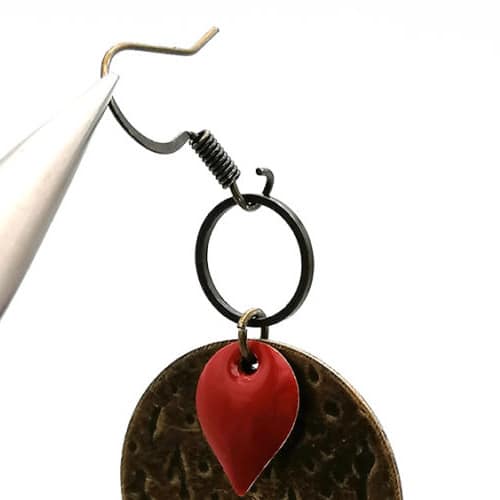 montage crochet de boucles d'oreilles bronze