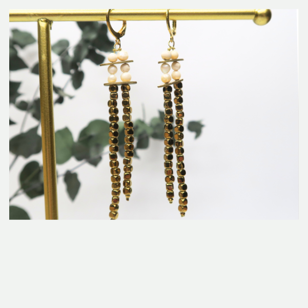 DIY Boucles d'oreilles Eléa nacre et hématite