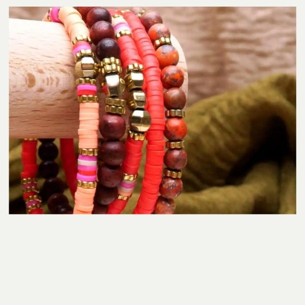 DIY bracelet en perles heishi rouges