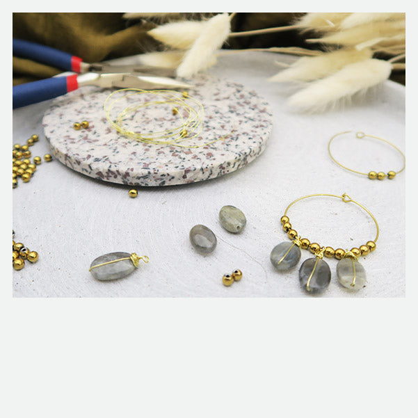 Lot De 10 Bijoux Fantaisie D'occasion - Matières Diverses - Parfait Pour La Création Ou Le Port Quotidien
