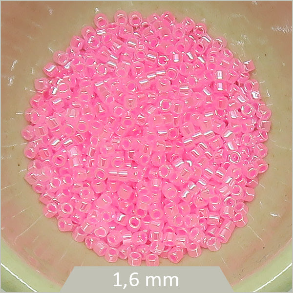 5g de perles Miyuki Delica 11/0, DB0246 rose cristal