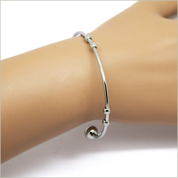 1 bracelet jonc torque ouvert pour charms en acier, largeur 2 mm