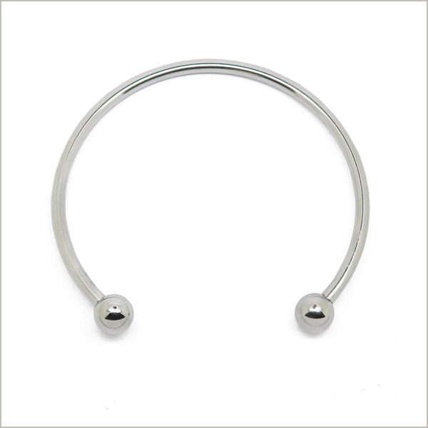 Bracelet ouvert avec perles en acier argenté