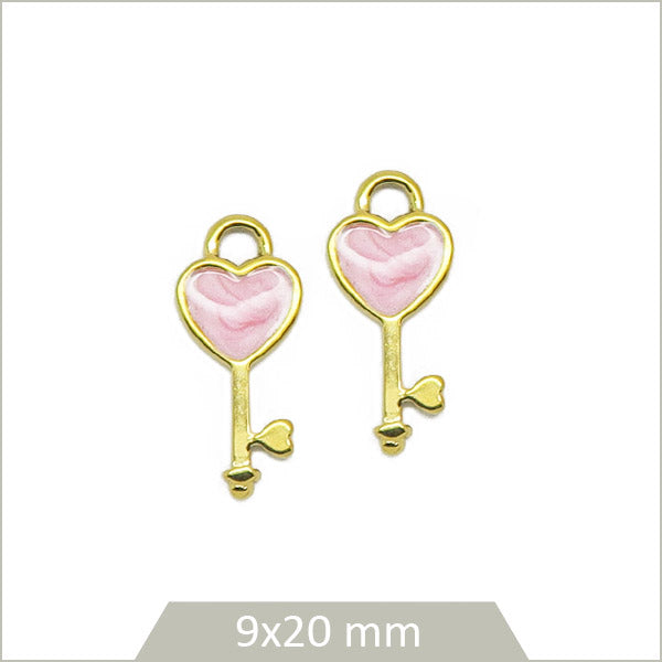 2 breloques clés en acier doré avec cœur rose