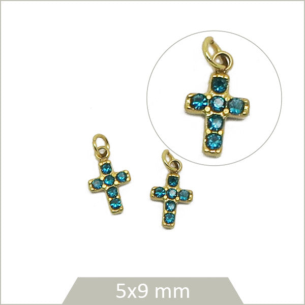 2 petites breloques croix en acier doré et strass verre effet aigue-marine