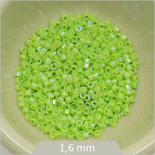 5g de perles Miyuki Delica 11/0, DB0169 vert chartreuse lustré