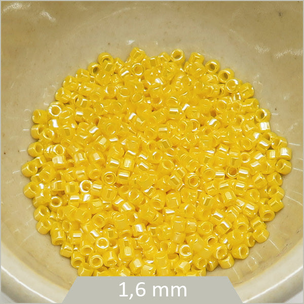 5g de perles Miyuki Delica 11/0, DB1562 jaune canari