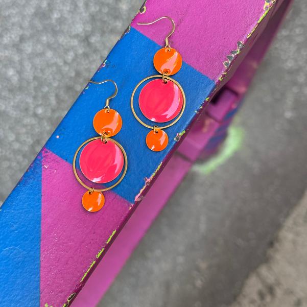 DIY boucles d'oreilles pop colorées