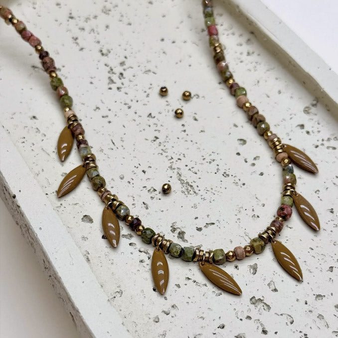 Env. 90 perles cubes facettées en Unakite, 4x4mm env.