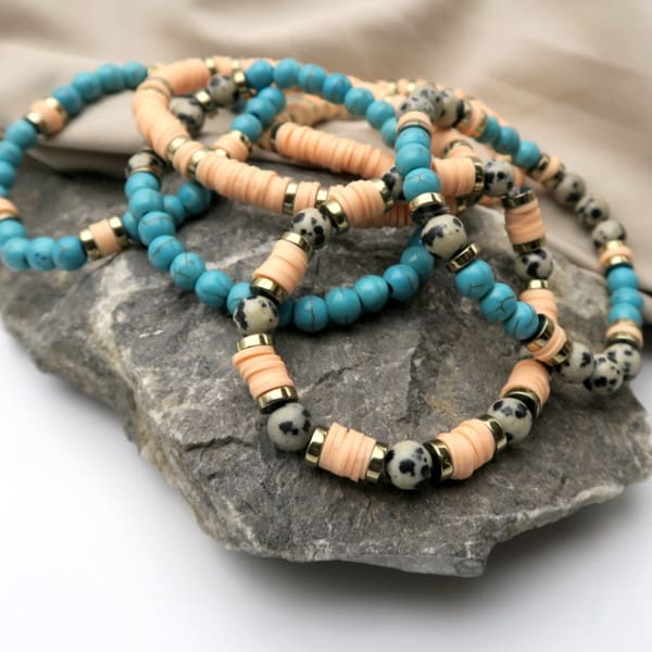 modèle bracelets perles heishi